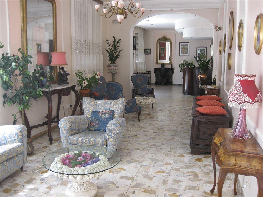 Cirene Hotel 3*